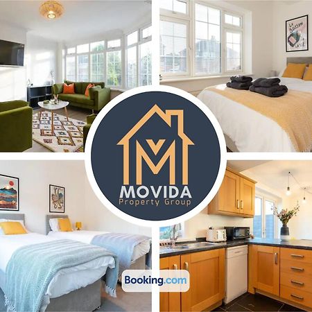 Large Modern 6 Bedroom House By Movida Property Group Short Lets & Serviced Accommodation With Games Room Leeds  Esterno foto